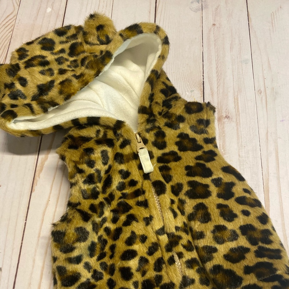Infant fur leopard vest - newborn